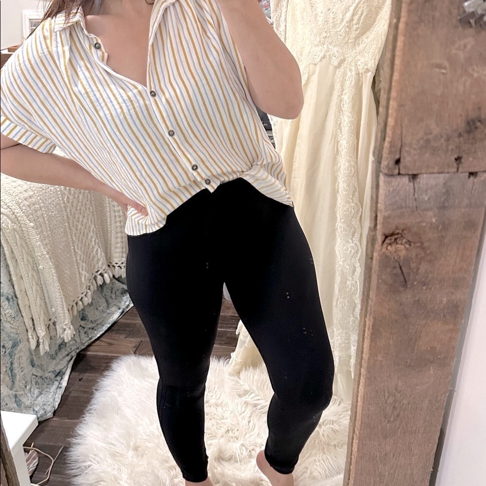 VACATE THE LABEL striped button up top size medium